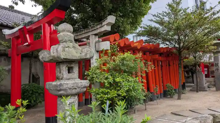 注連縣稲荷神社の鳥居