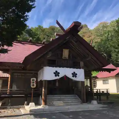 新得神社の本殿・本堂