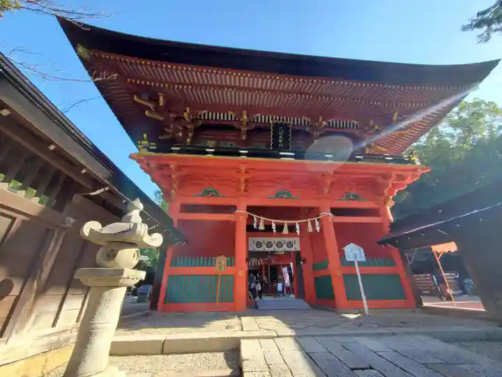 六所神社の山門・神門