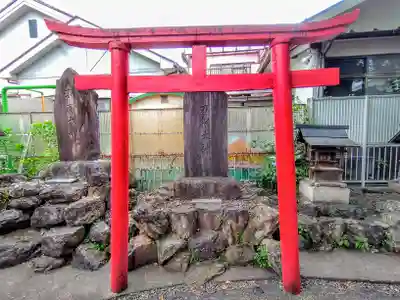 天王坊稲荷神社の末社・摂社