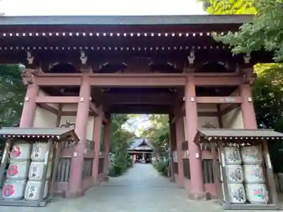 大宝八幡宮の山門・神門