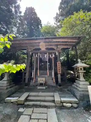 相馬中村神社の{uncategorized: "未分類", other: "その他", undefined: "問題あり", building: "その他建物", grave: "お墓", sacred_gate: "鳥居", guardian: "狛犬", statue: "像", buddha: "仏像", history: "歴史", nature: "自然", garden: "庭園", animal: "動物", pagoda: "塔", temizu: "手水舎", mountain_gate: "山門・神門", sanctuary: "本殿・本堂", subordinate: "末社・摂社", art: "芸術", scenery: "景色", jizo: "地蔵", ema: "絵馬", goshuin: "御朱印", omikuji: "おみくじ", items: "授与品その他", amulet: "お守り", goshuincho: "御朱印帳", eats: "食事", festival: "お祭り", votive_dance: "神楽", shichigosan: "七五三参", wedding: "結婚式", experience: "体験その他", initially: "初詣", around: "周辺", anti_infection: "感染症対策"}