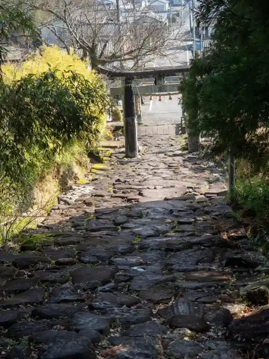 稲佐神社の{uncategorized: "未分類", other: "その他", undefined: "問題あり", building: "その他建物", grave: "お墓", sacred_gate: "鳥居", guardian: "狛犬", statue: "像", buddha: "仏像", history: "歴史", nature: "自然", garden: "庭園", animal: "動物", pagoda: "塔", temizu: "手水舎", mountain_gate: "山門・神門", sanctuary: "本殿・本堂", subordinate: "末社・摂社", art: "芸術", scenery: "景色", jizo: "地蔵", ema: "絵馬", goshuin: "御朱印", omikuji: "おみくじ", items: "授与品その他", amulet: "お守り", goshuincho: "御朱印帳", eats: "食事", festival: "お祭り", votive_dance: "神楽", shichigosan: "七五三参", wedding: "結婚式", experience: "体験その他", initially: "初詣", around: "周辺", anti_infection: "感染症対策"}