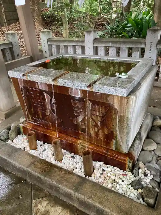 曾屋神社の手水舎