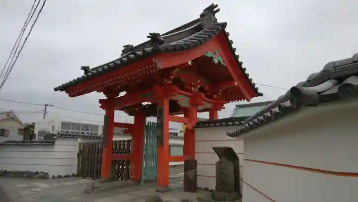 多聞院の山門・神門