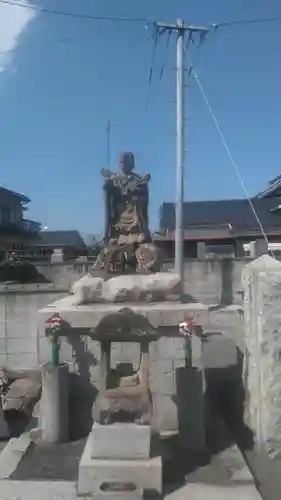 東林寺の像