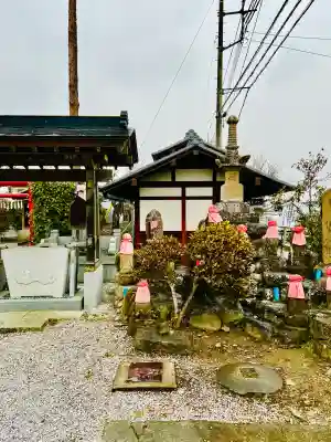 観音寺の{uncategorized: "未分類", other: "その他", undefined: "問題あり", building: "その他建物", grave: "お墓", sacred_gate: "鳥居", guardian: "狛犬", statue: "像", buddha: "仏像", history: "歴史", nature: "自然", garden: "庭園", animal: "動物", pagoda: "塔", temizu: "手水舎", mountain_gate: "山門・神門", sanctuary: "本殿・本堂", subordinate: "末社・摂社", art: "芸術", scenery: "景色", jizo: "地蔵", ema: "絵馬", goshuin: "御朱印", omikuji: "おみくじ", items: "授与品その他", amulet: "お守り", goshuincho: "御朱印帳", eats: "食事", festival: "お祭り", votive_dance: "神楽", shichigosan: "七五三参", wedding: "結婚式", experience: "体験その他", initially: "初詣", around: "周辺", anti_infection: "感染症対策"}