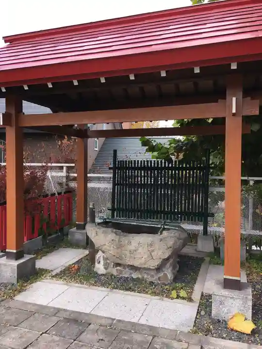 潮見ヶ岡神社の手水舎