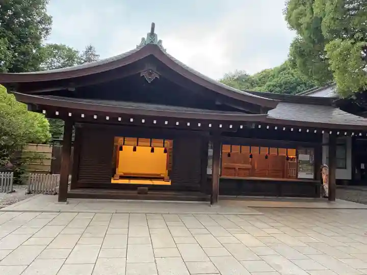 明治神宮の{uncategorized: "未分類", other: "その他", undefined: "問題あり", building: "その他建物", grave: "お墓", sacred_gate: "鳥居", guardian: "狛犬", statue: "像", buddha: "仏像", history: "歴史", nature: "自然", garden: "庭園", animal: "動物", pagoda: "塔", temizu: "手水舎", mountain_gate: "山門・神門", sanctuary: "本殿・本堂", subordinate: "末社・摂社", art: "芸術", scenery: "景色", jizo: "地蔵", ema: "絵馬", goshuin: "御朱印", omikuji: "おみくじ", items: "授与品その他", amulet: "お守り", goshuincho: "御朱印帳", eats: "食事", festival: "お祭り", votive_dance: "神楽", shichigosan: "七五三参", wedding: "結婚式", experience: "体験その他", initially: "初詣", around: "周辺", anti_infection: "感染症対策"}