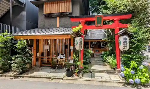 五十稲荷神社(栄寿稲荷神社)の鳥居