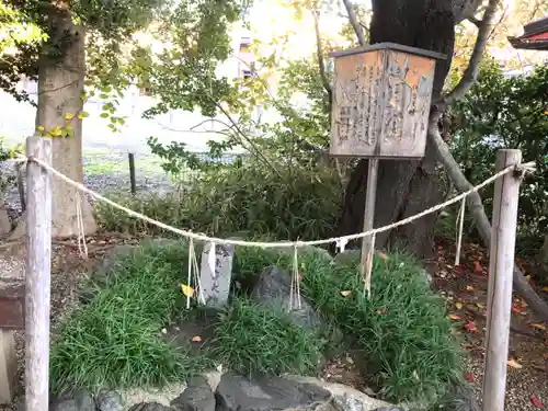 伊勢田神社の末社