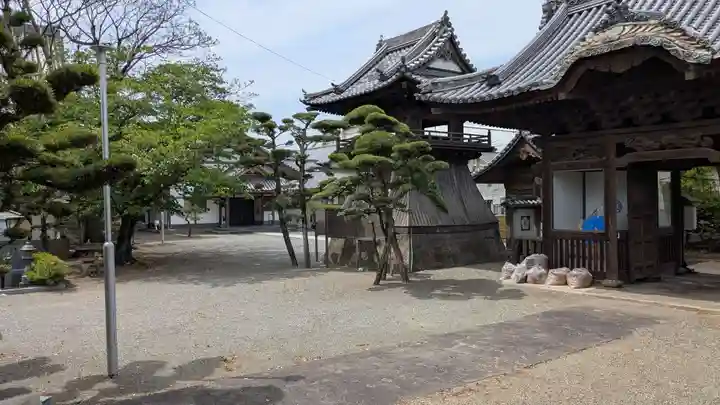 法心寺の庭園