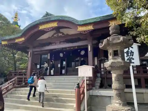 川崎大師不動堂の{uncategorized: "未分類", other: "その他", undefined: "問題あり", building: "その他建物", grave: "お墓", sacred_gate: "鳥居", guardian: "狛犬", statue: "像", buddha: "仏像", history: "歴史", nature: "自然", garden: "庭園", animal: "動物", pagoda: "塔", temizu: "手水舎", mountain_gate: "山門・神門", sanctuary: "本殿・本堂", subordinate: "末社・摂社", art: "芸術", scenery: "景色", jizo: "地蔵", ema: "絵馬", goshuin: "御朱印", omikuji: "おみくじ", items: "授与品その他", amulet: "お守り", goshuincho: "御朱印帳", eats: "食事", festival: "お祭り", votive_dance: "神楽", shichigosan: "七五三参", wedding: "結婚式", experience: "体験その他", initially: "初詣", around: "周辺", anti_infection: "感染症対策"}