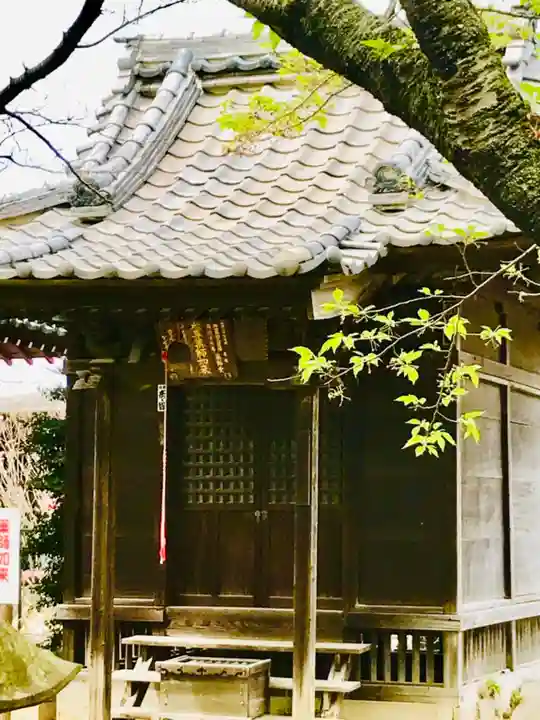 布施薬師堂の本殿・本堂