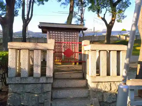 忠次稲荷神社の本殿