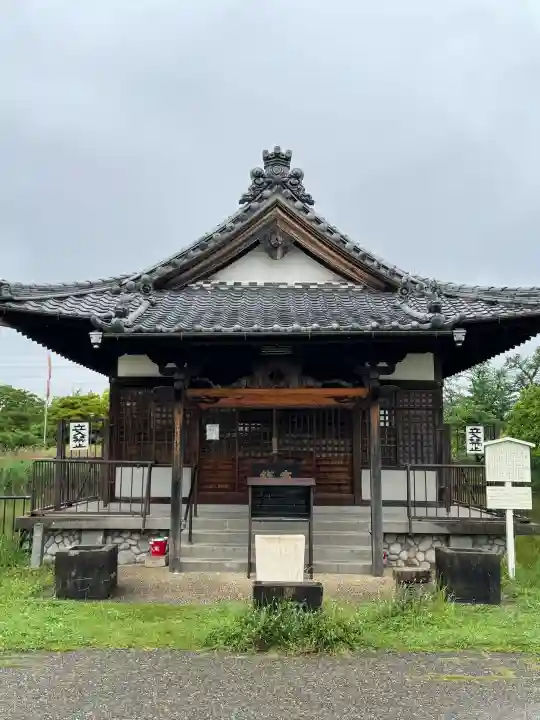 蛇池神社の{uncategorized: "未分類", other: "その他", undefined: "問題あり", building: "その他建物", grave: "お墓", sacred_gate: "鳥居", guardian: "狛犬", statue: "像", buddha: "仏像", history: "歴史", nature: "自然", garden: "庭園", animal: "動物", pagoda: "塔", temizu: "手水舎", mountain_gate: "山門・神門", sanctuary: "本殿・本堂", subordinate: "末社・摂社", art: "芸術", scenery: "景色", jizo: "地蔵", ema: "絵馬", goshuin: "御朱印", omikuji: "おみくじ", items: "授与品その他", amulet: "お守り", goshuincho: "御朱印帳", eats: "食事", festival: "お祭り", votive_dance: "神楽", shichigosan: "七五三参", wedding: "結婚式", experience: "体験その他", initially: "初詣", around: "周辺", anti_infection: "感染症対策"}