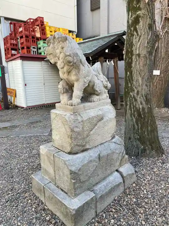 諏訪神社の{uncategorized: "未分類", other: "その他", undefined: "問題あり", building: "その他建物", grave: "お墓", sacred_gate: "鳥居", guardian: "狛犬", statue: "像", buddha: "仏像", history: "歴史", nature: "自然", garden: "庭園", animal: "動物", pagoda: "塔", temizu: "手水舎", mountain_gate: "山門・神門", sanctuary: "本殿・本堂", subordinate: "末社・摂社", art: "芸術", scenery: "景色", jizo: "地蔵", ema: "絵馬", goshuin: "御朱印", omikuji: "おみくじ", items: "授与品その他", amulet: "お守り", goshuincho: "御朱印帳", eats: "食事", festival: "お祭り", votive_dance: "神楽", shichigosan: "七五三参", wedding: "結婚式", experience: "体験その他", initially: "初詣", around: "周辺", anti_infection: "感染症対策"}