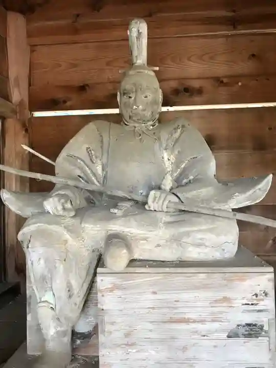 若宮八幡宮の像