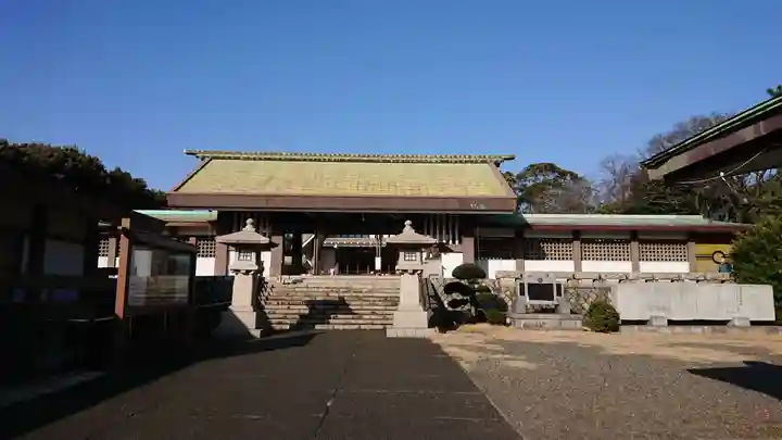 千葉縣護國神社の山門・神門