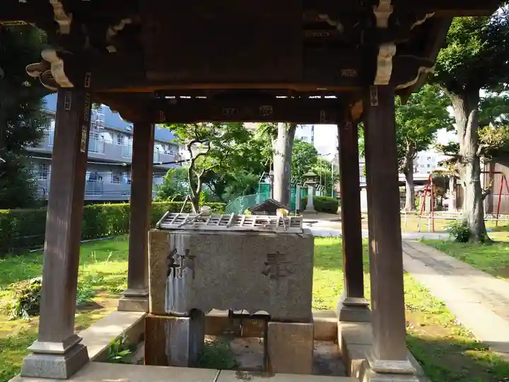 西向天神社の手水舎