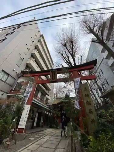 三崎稲荷神社の鳥居