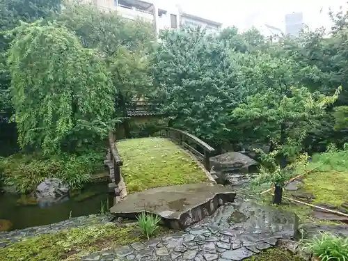 湯島天満宮の庭園