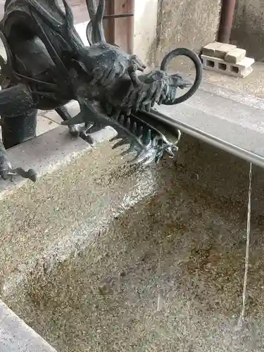 長草天神社の手水舎