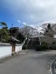 宝持院の建物その他