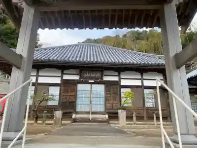最明寺の{uncategorized: "未分類", other: "その他", undefined: "問題あり", building: "その他建物", grave: "お墓", sacred_gate: "鳥居", guardian: "狛犬", statue: "像", buddha: "仏像", history: "歴史", nature: "自然", garden: "庭園", animal: "動物", pagoda: "塔", temizu: "手水舎", mountain_gate: "山門・神門", sanctuary: "本殿・本堂", subordinate: "末社・摂社", art: "芸術", scenery: "景色", jizo: "地蔵", ema: "絵馬", goshuin: "御朱印", omikuji: "おみくじ", items: "授与品その他", amulet: "お守り", goshuincho: "御朱印帳", eats: "食事", festival: "お祭り", votive_dance: "神楽", shichigosan: "七五三参", wedding: "結婚式", experience: "体験その他", initially: "初詣", around: "周辺", anti_infection: "感染症対策"}
