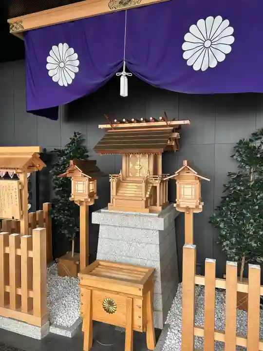 タワー大神宮の{uncategorized: "未分類", other: "その他", undefined: "問題あり", building: "その他建物", grave: "お墓", sacred_gate: "鳥居", guardian: "狛犬", statue: "像", buddha: "仏像", history: "歴史", nature: "自然", garden: "庭園", animal: "動物", pagoda: "塔", temizu: "手水舎", mountain_gate: "山門・神門", sanctuary: "本殿・本堂", subordinate: "末社・摂社", art: "芸術", scenery: "景色", jizo: "地蔵", ema: "絵馬", goshuin: "御朱印", omikuji: "おみくじ", items: "授与品その他", amulet: "お守り", goshuincho: "御朱印帳", eats: "食事", festival: "お祭り", votive_dance: "神楽", shichigosan: "七五三参", wedding: "結婚式", experience: "体験その他", initially: "初詣", around: "周辺", anti_infection: "感染症対策"}