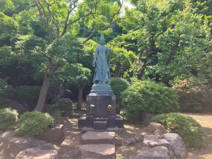 慶元寺の{uncategorized: "未分類", other: "その他", undefined: "問題あり", building: "その他建物", grave: "お墓", sacred_gate: "鳥居", guardian: "狛犬", statue: "像", buddha: "仏像", history: "歴史", nature: "自然", garden: "庭園", animal: "動物", pagoda: "塔", temizu: "手水舎", mountain_gate: "山門・神門", sanctuary: "本殿・本堂", subordinate: "末社・摂社", art: "芸術", scenery: "景色", jizo: "地蔵", ema: "絵馬", goshuin: "御朱印", omikuji: "おみくじ", items: "授与品その他", amulet: "お守り", goshuincho: "御朱印帳", eats: "食事", festival: "お祭り", votive_dance: "神楽", shichigosan: "七五三参", wedding: "結婚式", experience: "体験その他", initially: "初詣", around: "周辺", anti_infection: "感染症対策"}