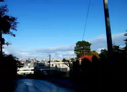 札幌伏見稲荷神社の周辺