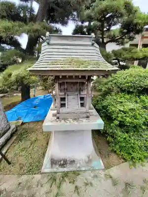 醫王寺(黄金身代り不動尊) の末社・摂社