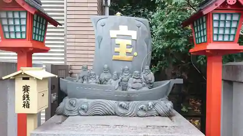 十番稲荷神社の像