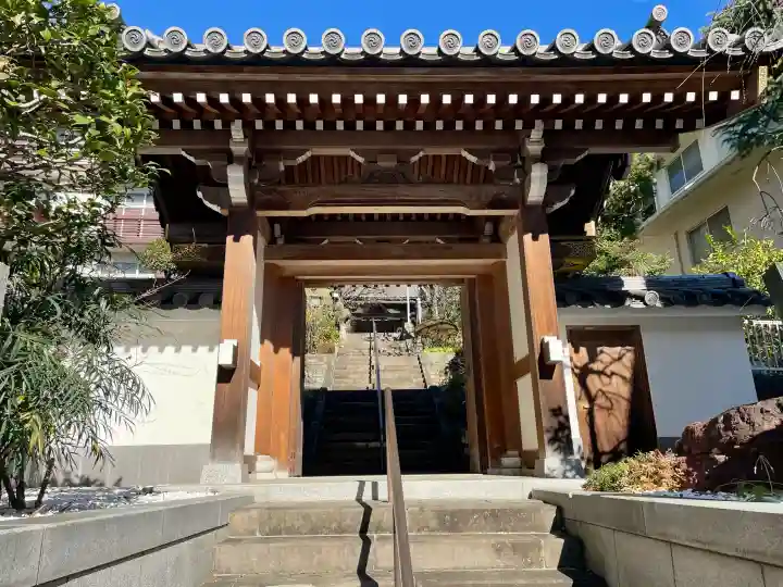 法雲寺の{uncategorized: "未分類", other: "その他", undefined: "問題あり", building: "その他建物", grave: "お墓", sacred_gate: "鳥居", guardian: "狛犬", statue: "像", buddha: "仏像", history: "歴史", nature: "自然", garden: "庭園", animal: "動物", pagoda: "塔", temizu: "手水舎", mountain_gate: "山門・神門", sanctuary: "本殿・本堂", subordinate: "末社・摂社", art: "芸術", scenery: "景色", jizo: "地蔵", ema: "絵馬", goshuin: "御朱印", omikuji: "おみくじ", items: "授与品その他", amulet: "お守り", goshuincho: "御朱印帳", eats: "食事", festival: "お祭り", votive_dance: "神楽", shichigosan: "七五三参", wedding: "結婚式", experience: "体験その他", initially: "初詣", around: "周辺", anti_infection: "感染症対策"}
