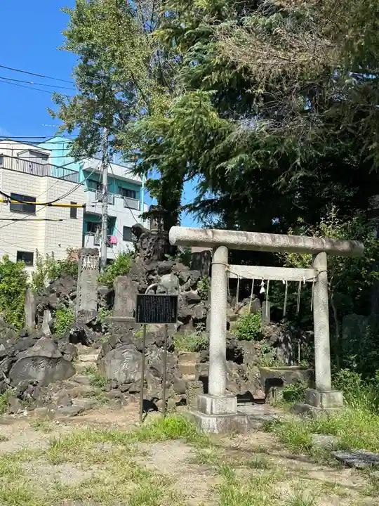 大川町氷川神社の庭園