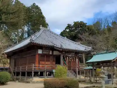 長明寺の本殿・本堂