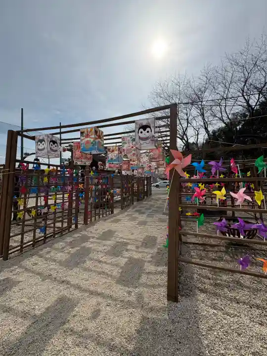 金井神社の{uncategorized: "未分類", other: "その他", undefined: "問題あり", building: "その他建物", grave: "お墓", sacred_gate: "鳥居", guardian: "狛犬", statue: "像", buddha: "仏像", history: "歴史", nature: "自然", garden: "庭園", animal: "動物", pagoda: "塔", temizu: "手水舎", mountain_gate: "山門・神門", sanctuary: "本殿・本堂", subordinate: "末社・摂社", art: "芸術", scenery: "景色", jizo: "地蔵", ema: "絵馬", goshuin: "御朱印", omikuji: "おみくじ", items: "授与品その他", amulet: "お守り", goshuincho: "御朱印帳", eats: "食事", festival: "お祭り", votive_dance: "神楽", shichigosan: "七五三参", wedding: "結婚式", experience: "体験その他", initially: "初詣", around: "周辺", anti_infection: "感染症対策"}
