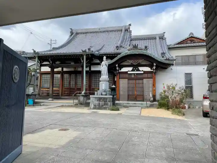 霊山寺の本殿・本堂