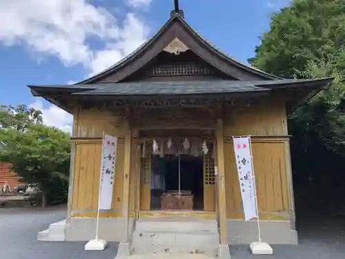 天手長男神社の本殿