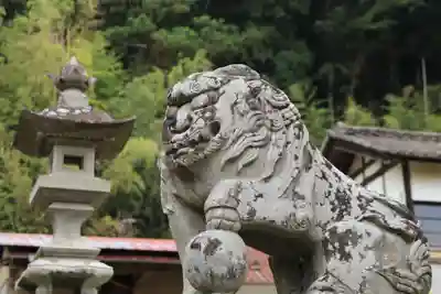 菅布禰神社の狛犬