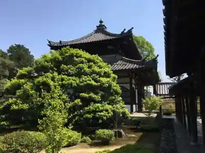 鹿王院の本殿・本堂