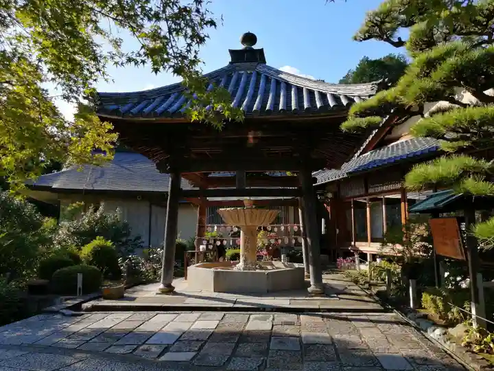 三室戸寺の手水舎