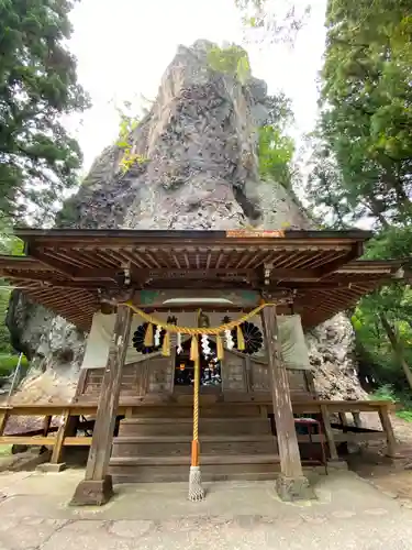 中之嶽神社の本殿