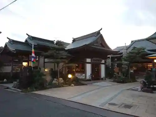 善入院の本殿・本堂