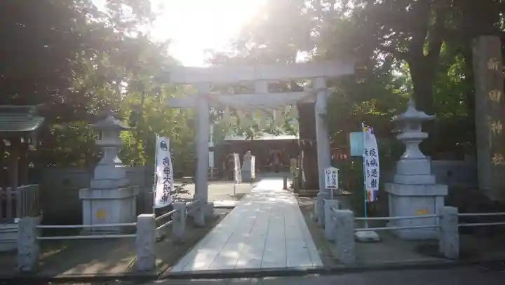 新田神社の鳥居