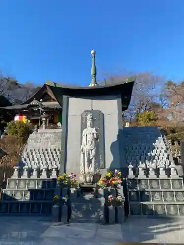 埼玉厄除け開運大師・龍泉寺（切り絵御朱印発祥の寺）(埼玉県)
