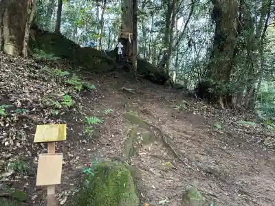 佐為神社の{uncategorized: "未分類", other: "その他", undefined: "問題あり", building: "その他建物", grave: "お墓", sacred_gate: "鳥居", guardian: "狛犬", statue: "像", buddha: "仏像", history: "歴史", nature: "自然", garden: "庭園", animal: "動物", pagoda: "塔", temizu: "手水舎", mountain_gate: "山門・神門", sanctuary: "本殿・本堂", subordinate: "末社・摂社", art: "芸術", scenery: "景色", jizo: "地蔵", ema: "絵馬", goshuin: "御朱印", omikuji: "おみくじ", items: "授与品その他", amulet: "お守り", goshuincho: "御朱印帳", eats: "食事", festival: "お祭り", votive_dance: "神楽", shichigosan: "七五三参", wedding: "結婚式", experience: "体験その他", initially: "初詣", around: "周辺", anti_infection: "感染症対策"}