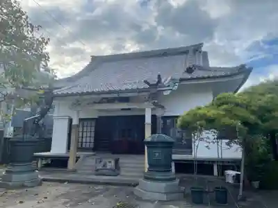 法善寺の本殿・本堂