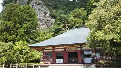 鳳来寺の本殿・本堂